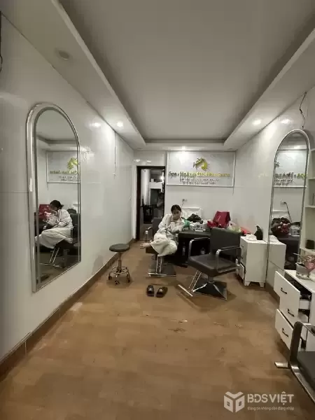 Bán Nhà Văn Hương 33m2. 3 tầng. mặt tiền 3m. giá 7.65 Tỷ Đống Đa Hà Nội