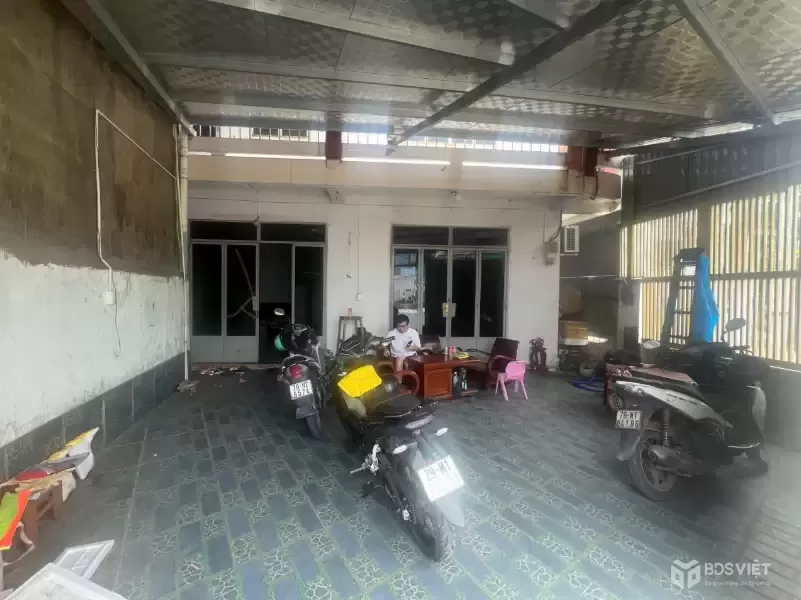Căn Nhà mặt tiền đường 2/4 vừa ở Vừa kinh doanh gần Chợ Vĩnh Hải