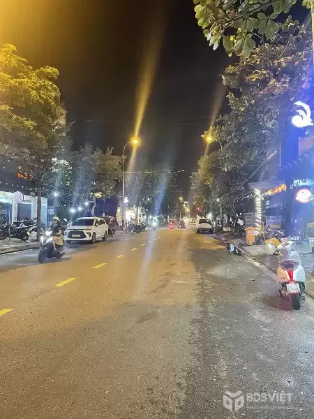 Bán nhà mặt tiền Khúc Hạo Sơn Trà 100m2, giá 10.7 tỷ, kinh doanh đỉnh, sổ hồng sẵn