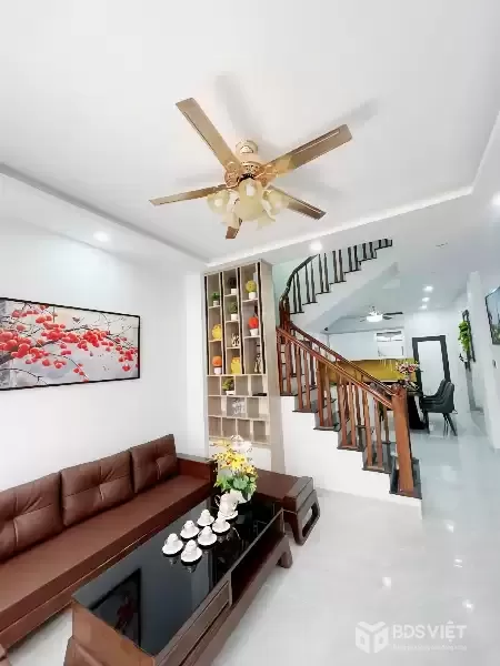 Bán nhà Hoàng Hoa Thám ngõ ô tô thông, gần phố, 44m² x 5 tầng hơn 14 tỷ