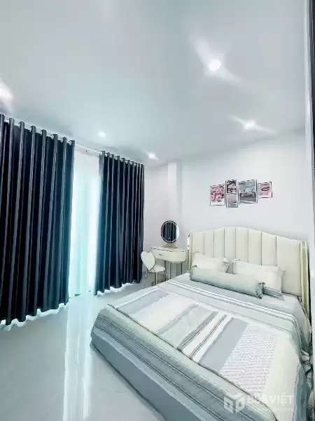 Bán nhà Hoàng Hoa Thám ngõ ô tô thông, gần phố, 44m² x 5 tầng hơn 14 tỷ