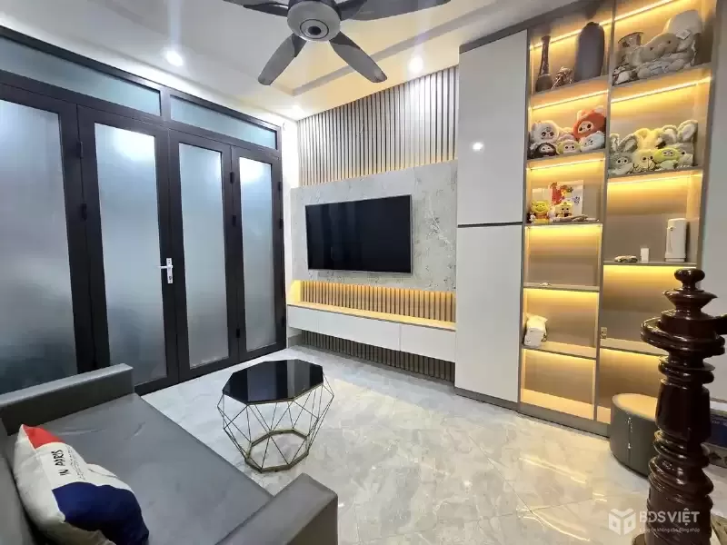 Bán Nhà Ngõ Thịnh Hào2. 25m2. 5 tầng. mặt tiền 3.2m. giá 8.35 Tỷ Đống Đa Hà Nội