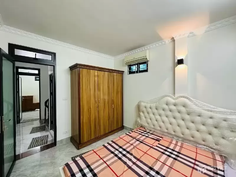 Bán Nhà Ngõ Thịnh Hào2. 25m2. 5 tầng. mặt tiền 3.2m. giá 8.35 Tỷ Đống Đa Hà Nội