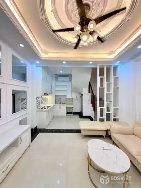 Bán nhà Thụy Phương 40m2, 5 tầng mới đẹp, ô tô đỗ cửa, giá chỉ 6.5 tỷ