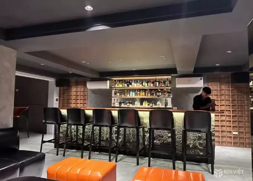 Bán Nhà Linh Lang 84m2. 5 tầng. mặt tiền 7m. giá 65 tỷ Ba Đình Hà Nội