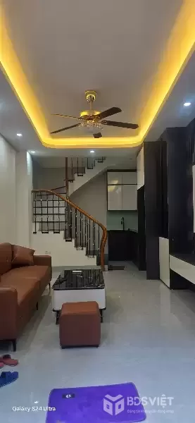 Bán Nhà Khương Thượng 32m2. 5 tầng. mặt tiền 3.4m. giá 8.5 Tỷ Đống Đa Hà Nội