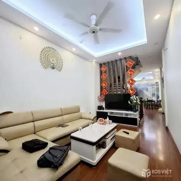Bán Nhà Ngõ Giếng Mứt 55m2. 4 tầng. măt tiền 3.3. giá 13.5 Tỷ Hai Bà Trưng Hà Nội