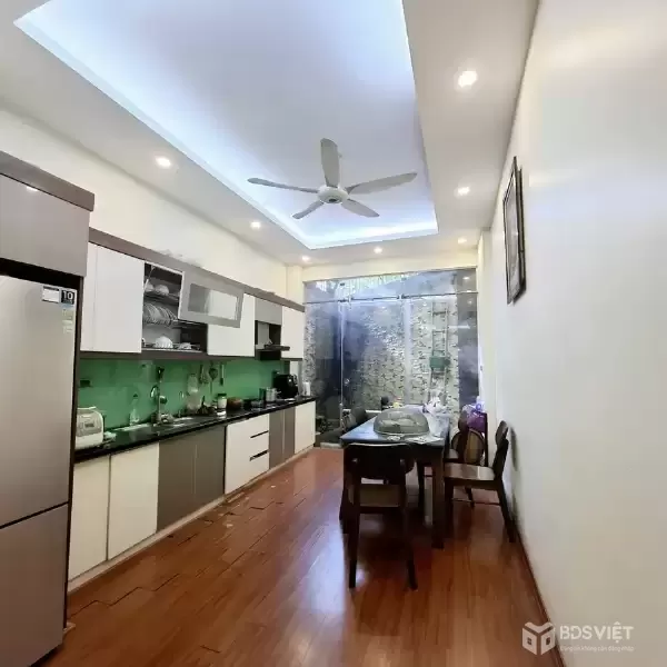 Bán Nhà Ngõ Giếng Mứt 55m2. 4 tầng. măt tiền 3.3. giá 13.5 Tỷ Hai Bà Trưng Hà Nội