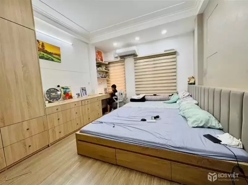 TRẦN CUNG DT 37M-7,4 TỶ NGÕ BA GÁC,1 NGOẶT VÀO NHÀ,DÂN XÂY CHẮC CHẮN