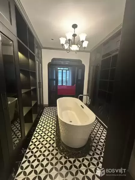 Bán Nhà Thịnh Liệt 48.5m2. 5 tầng. mặt tiền 3.3m. giá 14.5 Tỷ Hoàng Mai Hà Nội