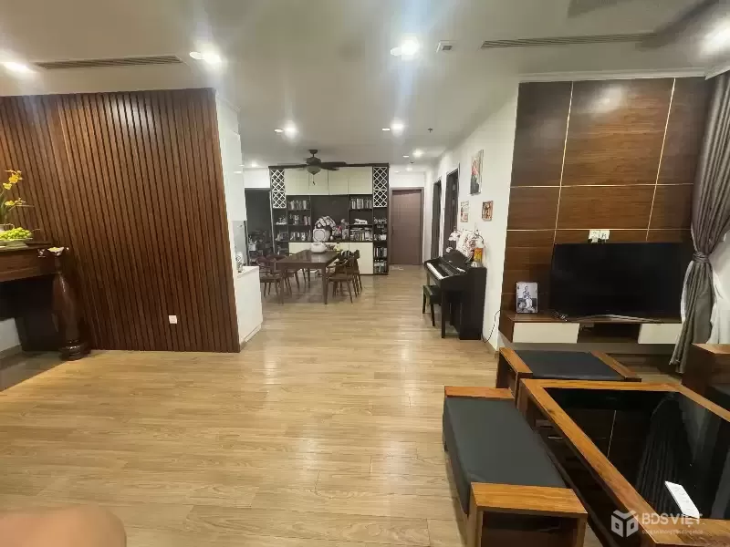 Bán Nhà Bằng B 41m2. 5 tầng. mặt tiền 4.5m. giá 9.2 tỷ Hoàng Mai Hà Nội