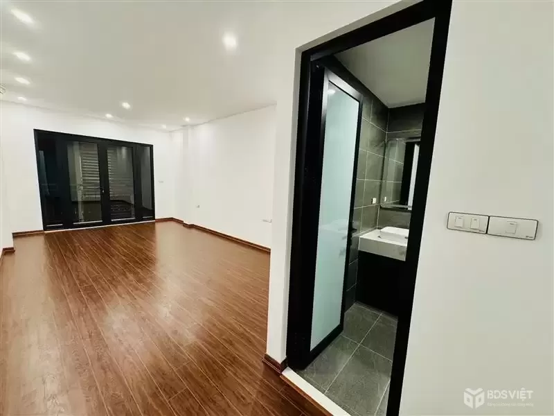 Bán nhà Tây Thăng Long 44m2, 5 tầng, ô tô đỗ cửa, khu an sinh đỉnh, 7 tỷ