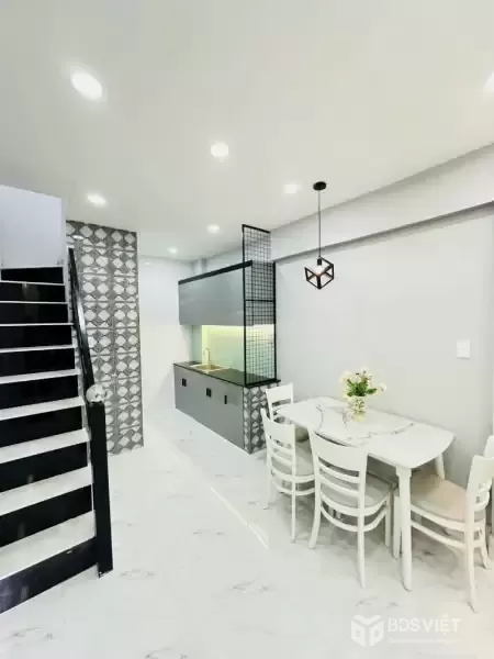 Nhỉnh 3 Tỷ – Âu Cơ – 24M² (3x8) – 2 Phòng Ngủ – Trung Tâm Tân Phú