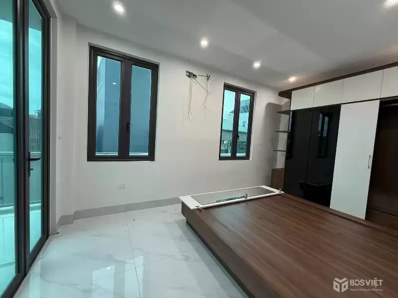 BÁN NHÀ TRUNG TÂM LONG BIÊN - GIÁ ĐẦU TƯ