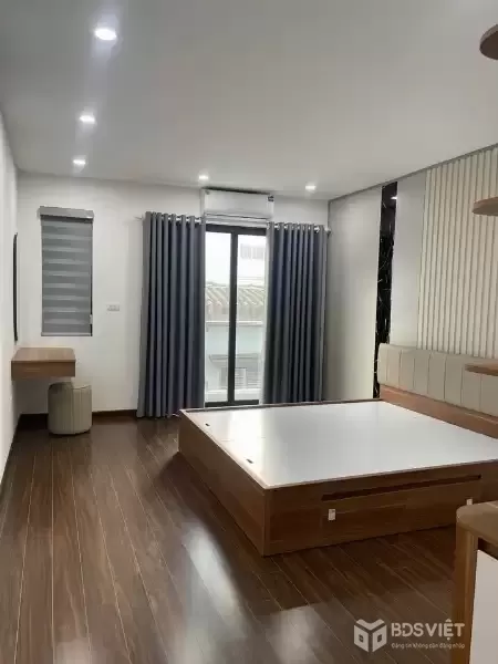 BÁN NHÀ NGỌC THỤY – THANG MÁY – Ô TÔ VÀO NHÀ – FULL NỘI THẤT CHỈ 10,95 TỶ