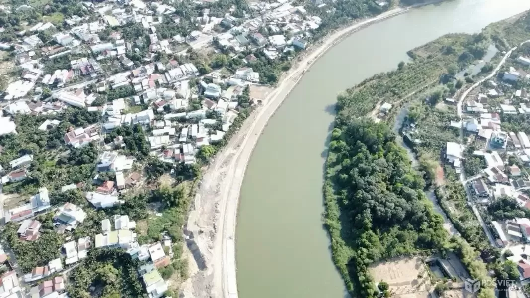 Bán đất full thổ cư mặt tiền Cầu Bè & Liên Hoa Nha Trang , đường 7 m , sổ hồng riêng