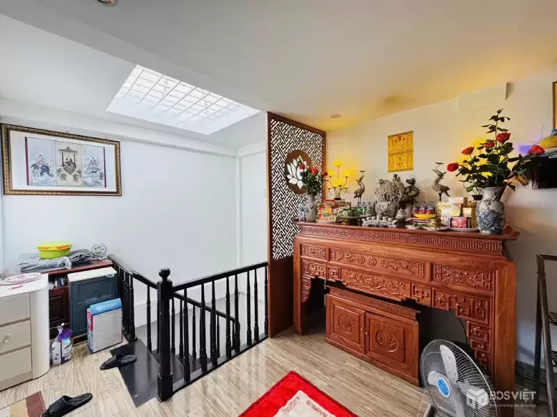Duy nhất 1 nhà Lạc Long Quân gần ô tô, full nội thất 72m² giá 11.5 tỷ