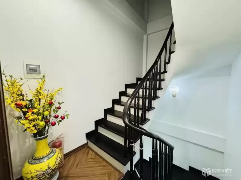Duy nhất 1 nhà Lạc Long Quân gần ô tô, full nội thất 72m² giá 11.5 tỷ