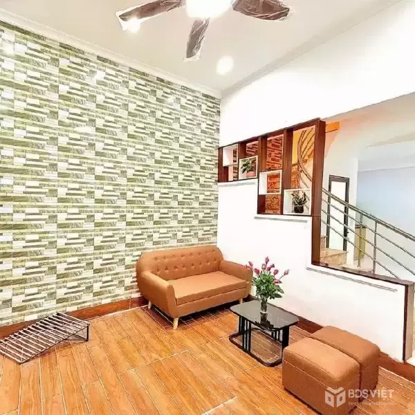 Nhà Khương Trung 32m 6.8 tỷ, 4 ngủ, ngõ ba gác, thoáng sáng, gần hồ, ở ngay.