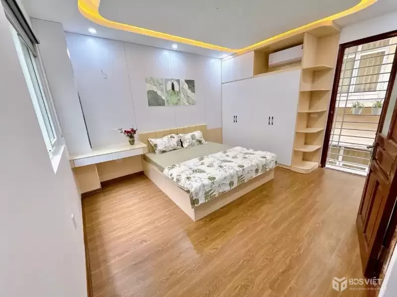 Bán Nhà Thịnh Quang 31m2. 5 tầng. mặt tiền 4m. giá 7.75 Tỷ Đống Đa Hà Nội
