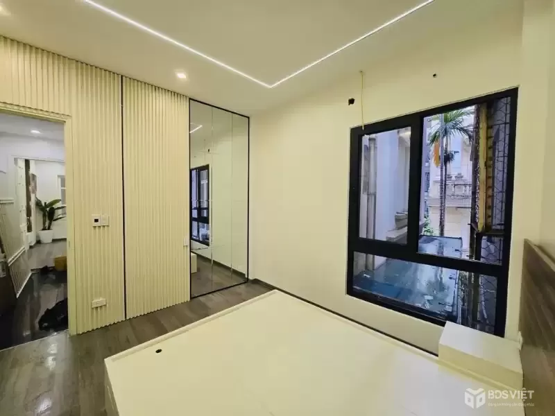 CẦU GIẤY 43M-11,5 TỶ NHÀ ĐẸP GẦN PHỐ,LÔ GÓC,DÂN XÂY,NGÕ BA GÁC,NỞ HẬU