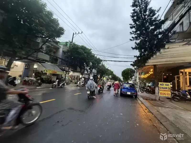 ♥  MT Huỳnh Ngọc Huệ, đường 10.5m, 102m2, ngang 6.5m, 2 căn nhà 3 tầng hiện đại, 7.25 tỷ 1 căn
