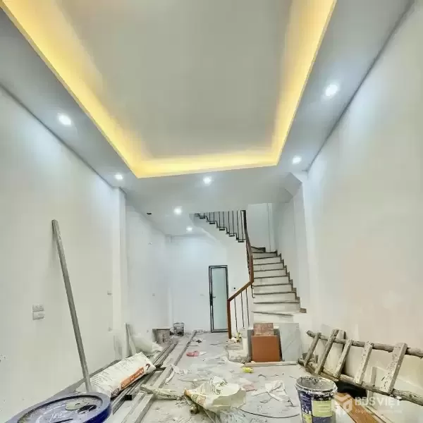 Bán nhà Quan Nhân 26m – nhà mới 5 tầng, ngõ thông, trước nhà 2.5 m, đi bộ ra phố.