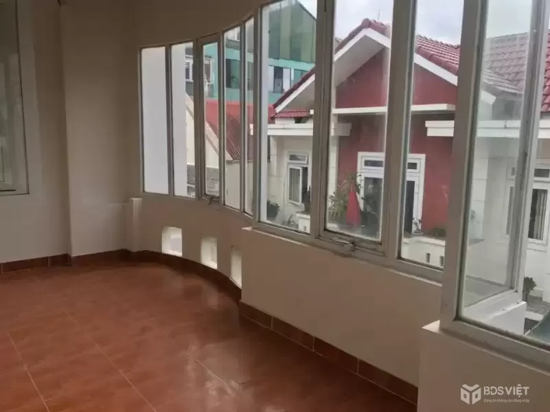 Cho thuê nhà nguyên căn 3 tầng 4 phòng ngủ gần chợ Ngô Quyền Phường 6 Đà Lạt giá 15tr