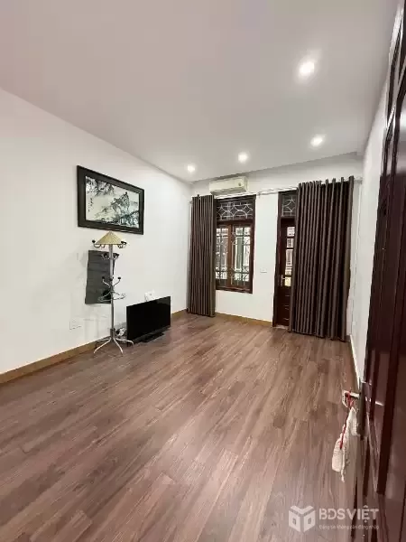 Bán nhà mặt phố Phạm Văn Đồng, 33m2, 5 tầng, vị trí cực đẹp, giá 7,2 tỷ