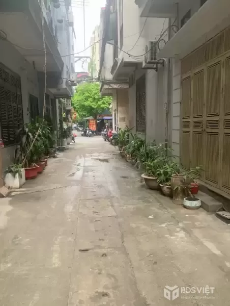 BÁN ĐẤT TẶNG NHÀ PHỐ HOA BẰNG, NGÕ THÔNG, TIỆN ÍCH NGẬP TRÀN - 68M2, 13.5 TỶ