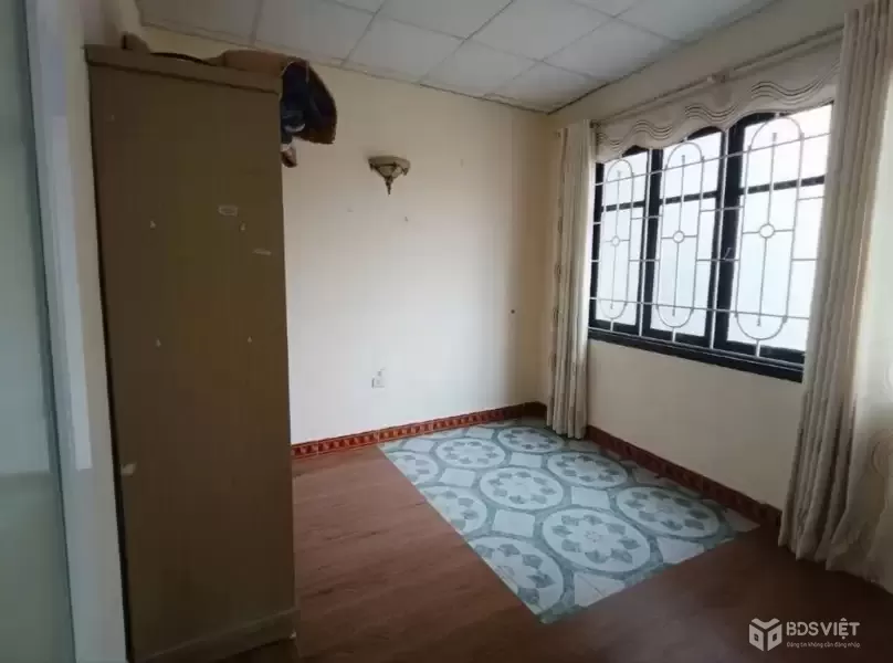 BÁN ĐẤT TẶNG NHÀ PHỐ HOA BẰNG, NGÕ THÔNG, TIỆN ÍCH NGẬP TRÀN - 68M2, 13.5 TỶ