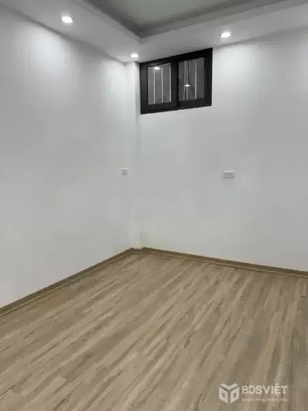 Bán Nhà Kim Ngưu 19m2. 5 tầng. mặt tiền 4m. giá 5.2 Tỷ Hai Bà Trưng Hà