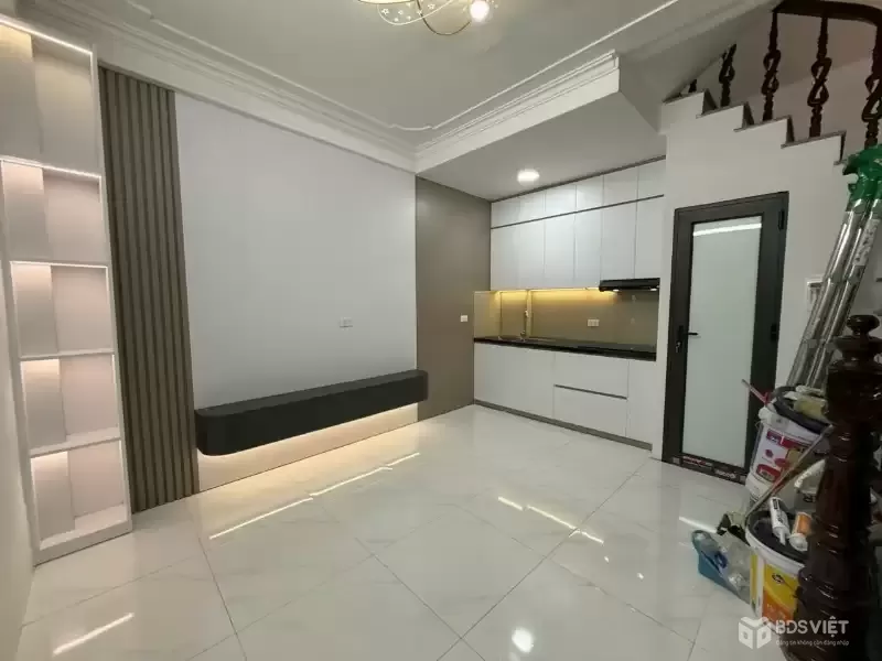 Bán Nhà Kim Ngưu 19m2. 5 tầng. mặt tiền 4m. giá 5.2 Tỷ Hai Bà Trưng Hà