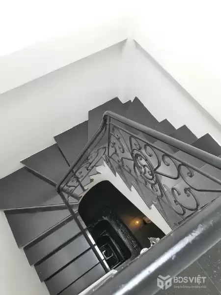 Bán Nhà Nguyễn Khoái 30m2. 5 tầng. mặt tiền 3.21m. giá 12.6 Tỷ Hai Bà Trưng Hà Nội