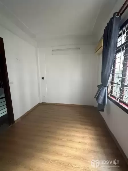 Bán Nhà Thịnh Quang 20/25m2. 5 tầng. mặt tiền 4.2m. giá 5.3 Tỷ Đống Đa Hà Nội