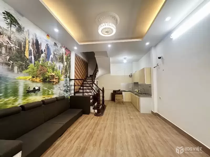 Nhà đẹp Hoàng Hoa Thám gần ngõ thông ô tô 32m² giá 7.2 tỷ