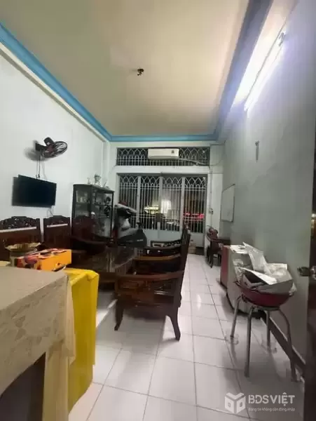 Nhà MT Đường Hùng Vương Phường 9 Quận 5 Cũ.