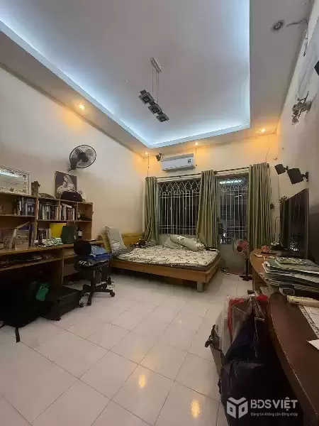 Nhà MT Đường Hùng Vương Phường 9 Quận 5 Cũ.