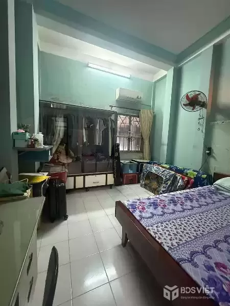 Nhà MT Đường Hùng Vương Phường 9 Quận 5 Cũ.