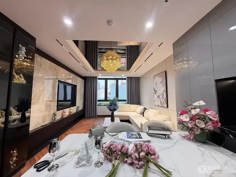BÁN NHÀ DÂN XÂY - CẦU GIẤY - NHÀ HIẾM SIÊU ĐẸP  - VÀI BƯỚC RA ĐƯỜNG LỚN - THANG MÁY NHẬP KHẨU - Ô TÔ 7 CHỖ ĐỖ CỬA