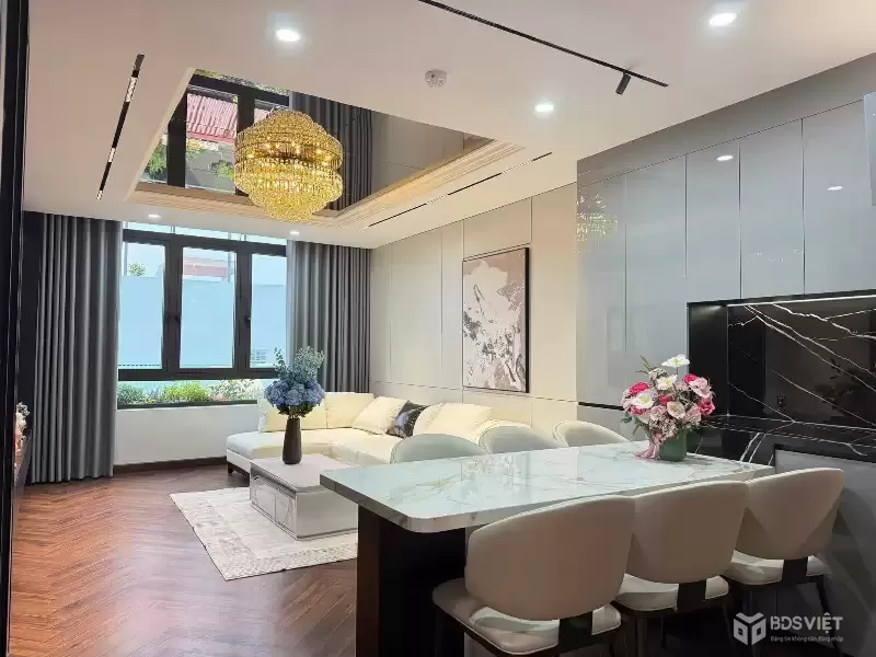 BÁN NHÀ DÂN XÂY - CẦU GIẤY - NHÀ HIẾM SIÊU ĐẸP  - VÀI BƯỚC RA ĐƯỜNG LỚN - THANG MÁY NHẬP KHẨU - Ô TÔ 7 CHỖ ĐỖ CỬA