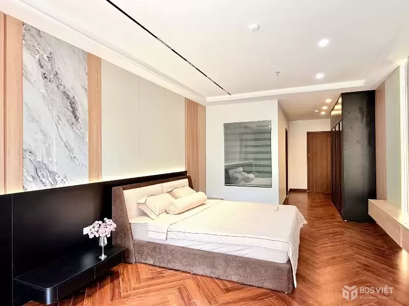 BÁN NHÀ DÂN XÂY - CẦU GIẤY - NHÀ HIẾM SIÊU ĐẸP  - VÀI BƯỚC RA ĐƯỜNG LỚN - THANG MÁY NHẬP KHẨU - Ô TÔ 7 CHỖ ĐỖ CỬA