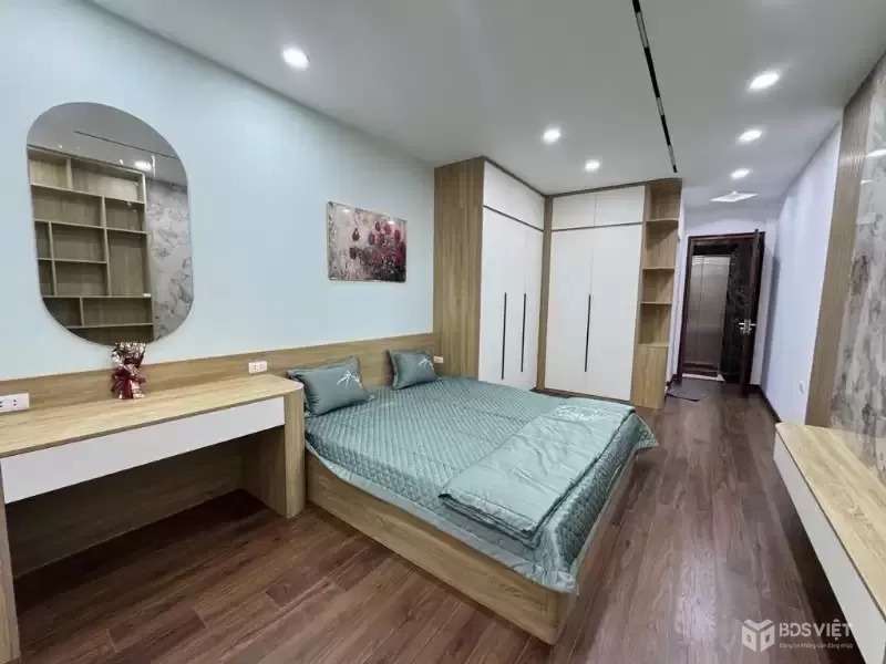 Bán gấp nhà Thụy Khuê 6 tầng thang máy gần phố 33m² giá 7.6 tỷ