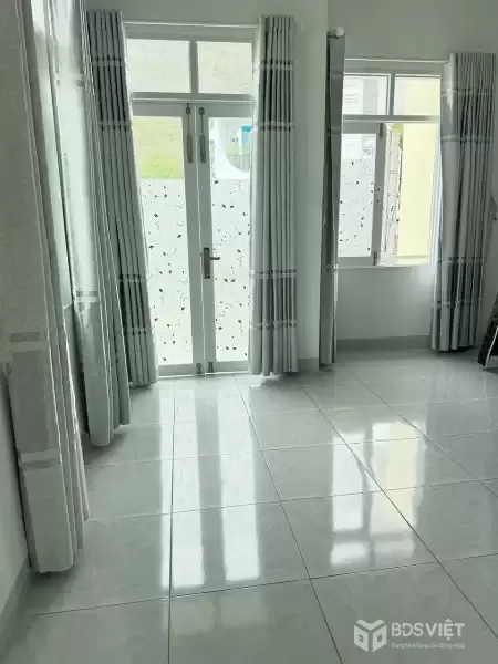 Nhà 2 tầng 2 mặt tiền đường Ngô Văn Sở – gần biển Phạm Văn Đồng , ngang 5m