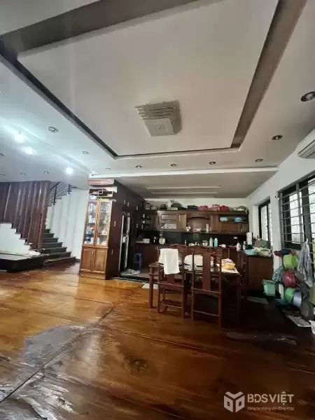 BIỆT THỰ SÂN VƯỜN SIÊU ĐẸP – XUÂN ĐỈNH, BẮC TỪ LIÊM ????
 245m² – 4 tầng – MT 15m – Giá 51 tỷ (thương lượng)