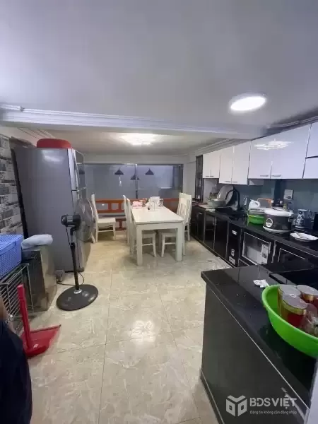 VŨ MIÊN TÂY HỒ DT 43M x7 TẦNG THANG MÁY 13,5 TỶ,VÀI BƯỚC RA HỒ