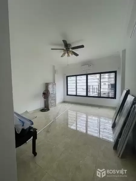 VŨ MIÊN TÂY HỒ DT 43M x7 TẦNG THANG MÁY 13,5 TỶ,VÀI BƯỚC RA HỒ