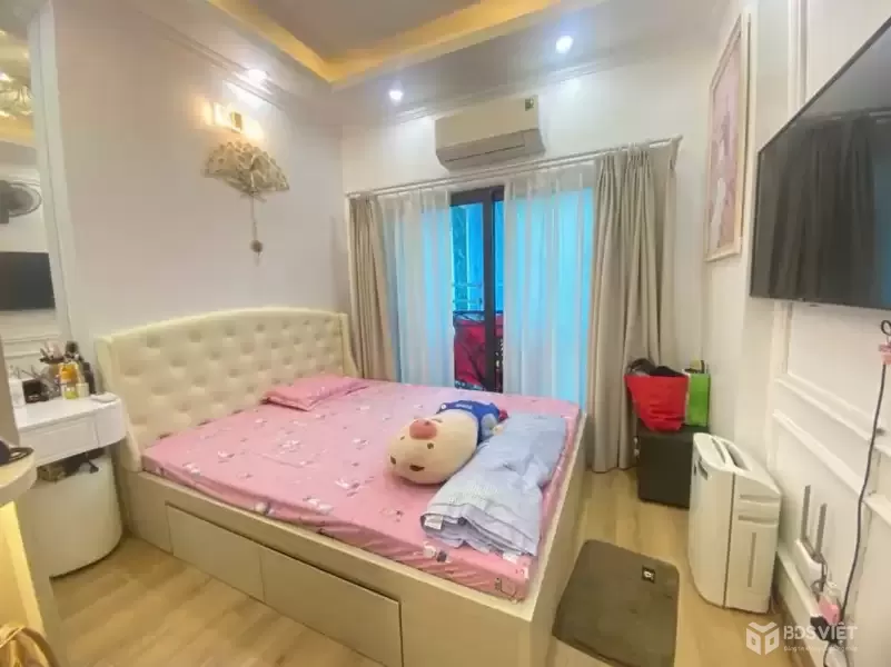 Hiếm! Bán nhà Hoàng Hoa Thám, gần phố gần ô tô – 35m² 4 tầng giá 8.7 tỷ