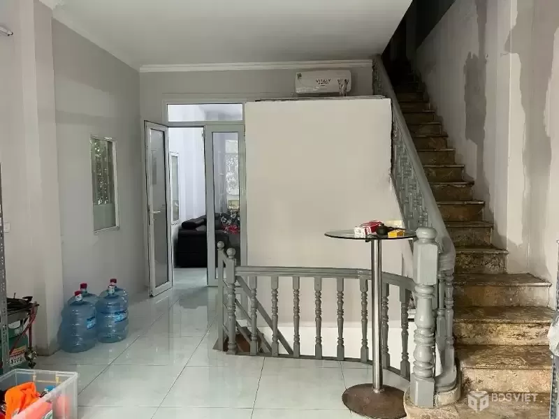 CẦU GIẤY  DT 42M GIÁ 15,3 TỶ,Ô TÔ ĐỖ CỬA,CÁCH PHỐ 20M,KINH DOANH