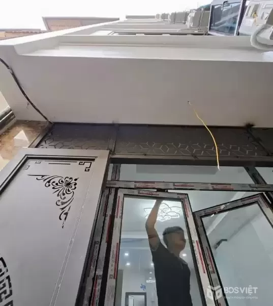 NHÀ MỚI VÕ CHÍ CÔNG, 6T THANG MÁY, Ô TÔ ĐỖ CỔNG, NỘI THẤT XỊN XÒ – 43M2, 9.9 TỶ